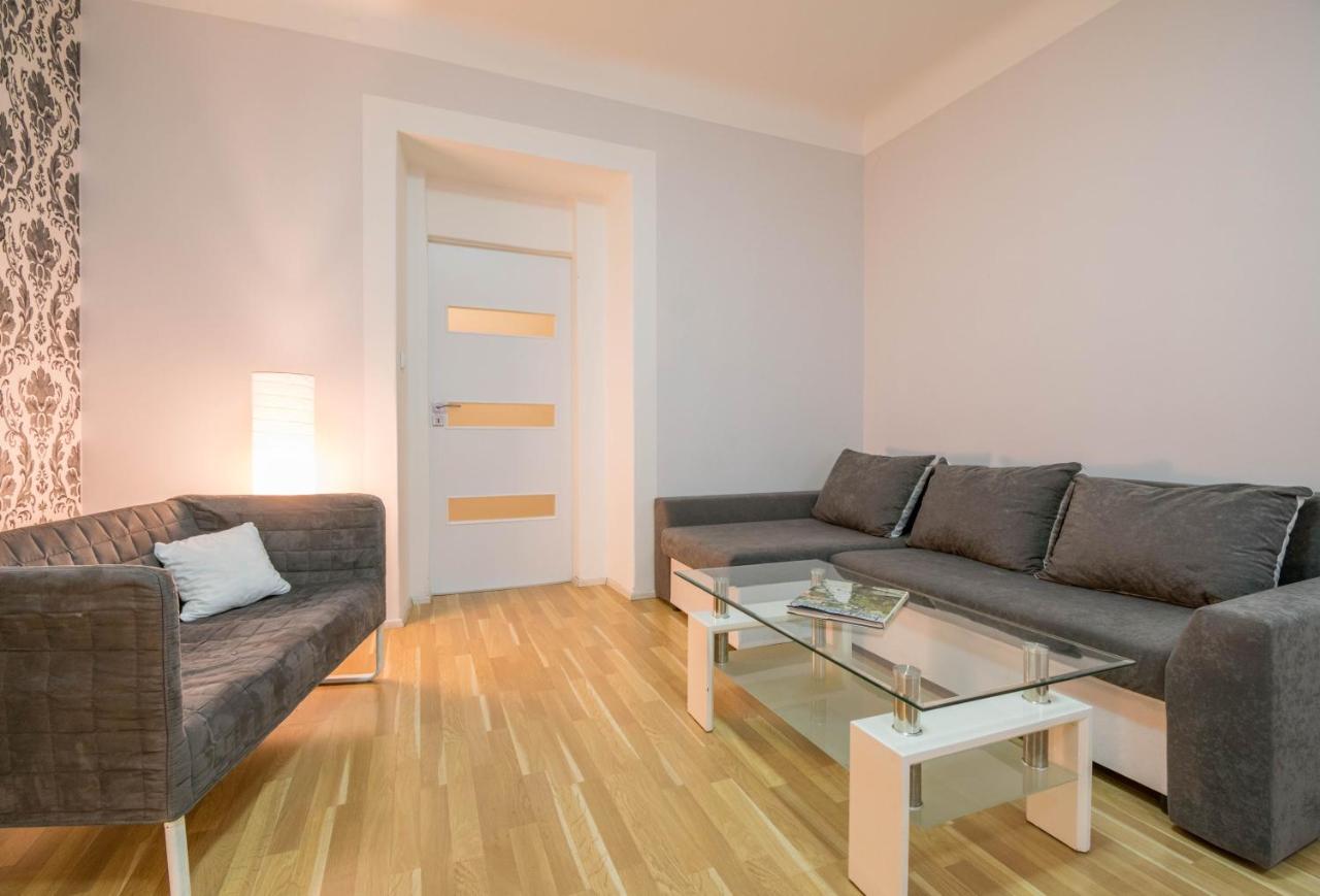 Chest Design Apartments Прага Экстерьер фото