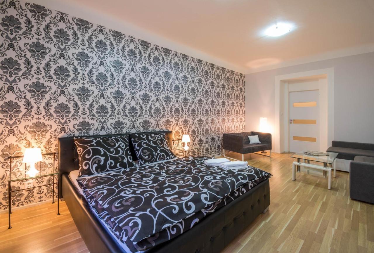 Chest Design Apartments Прага Экстерьер фото