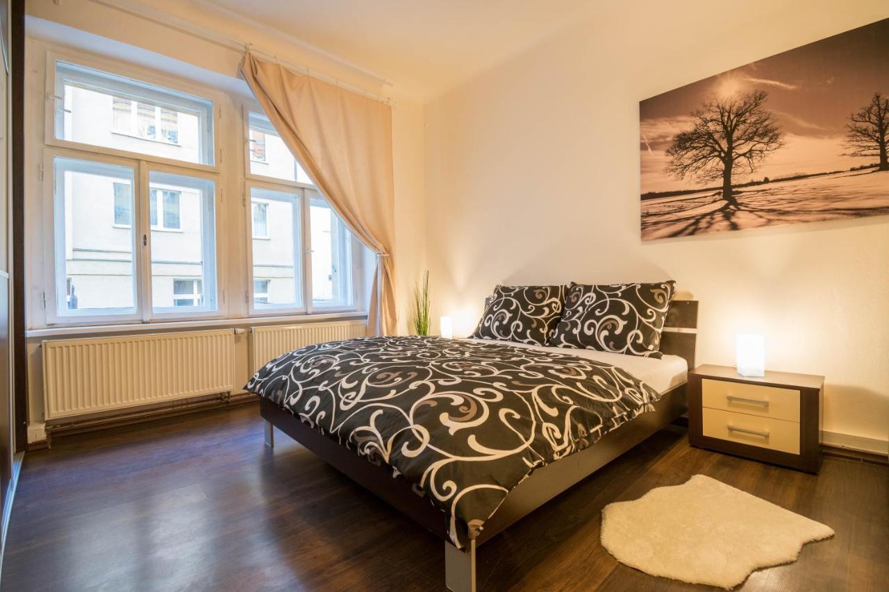 Chest Design Apartments Прага Экстерьер фото