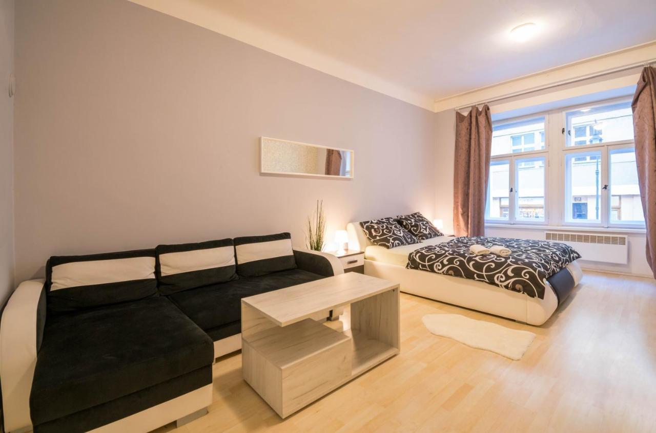 Chest Design Apartments Прага Экстерьер фото