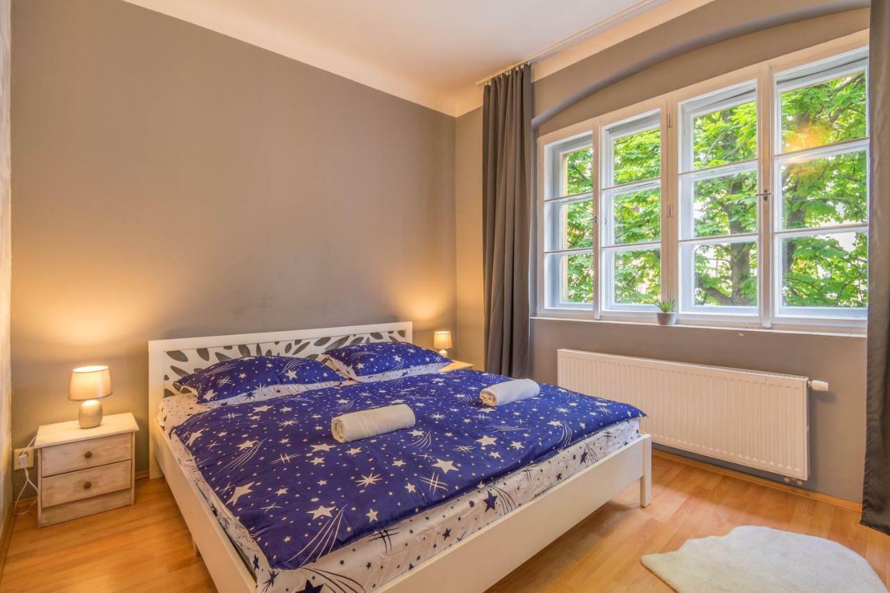 Chest Design Apartments Прага Экстерьер фото